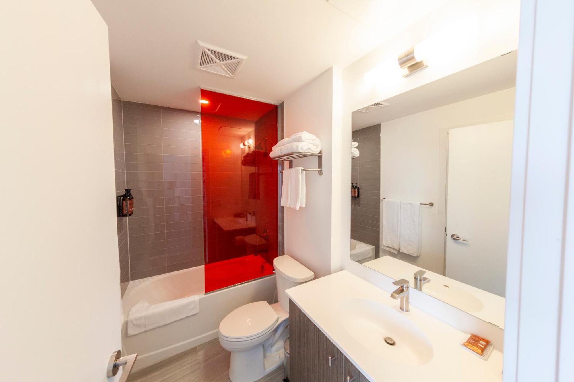 The Laundry Rooms Station Park Kitchener Extérieur photo