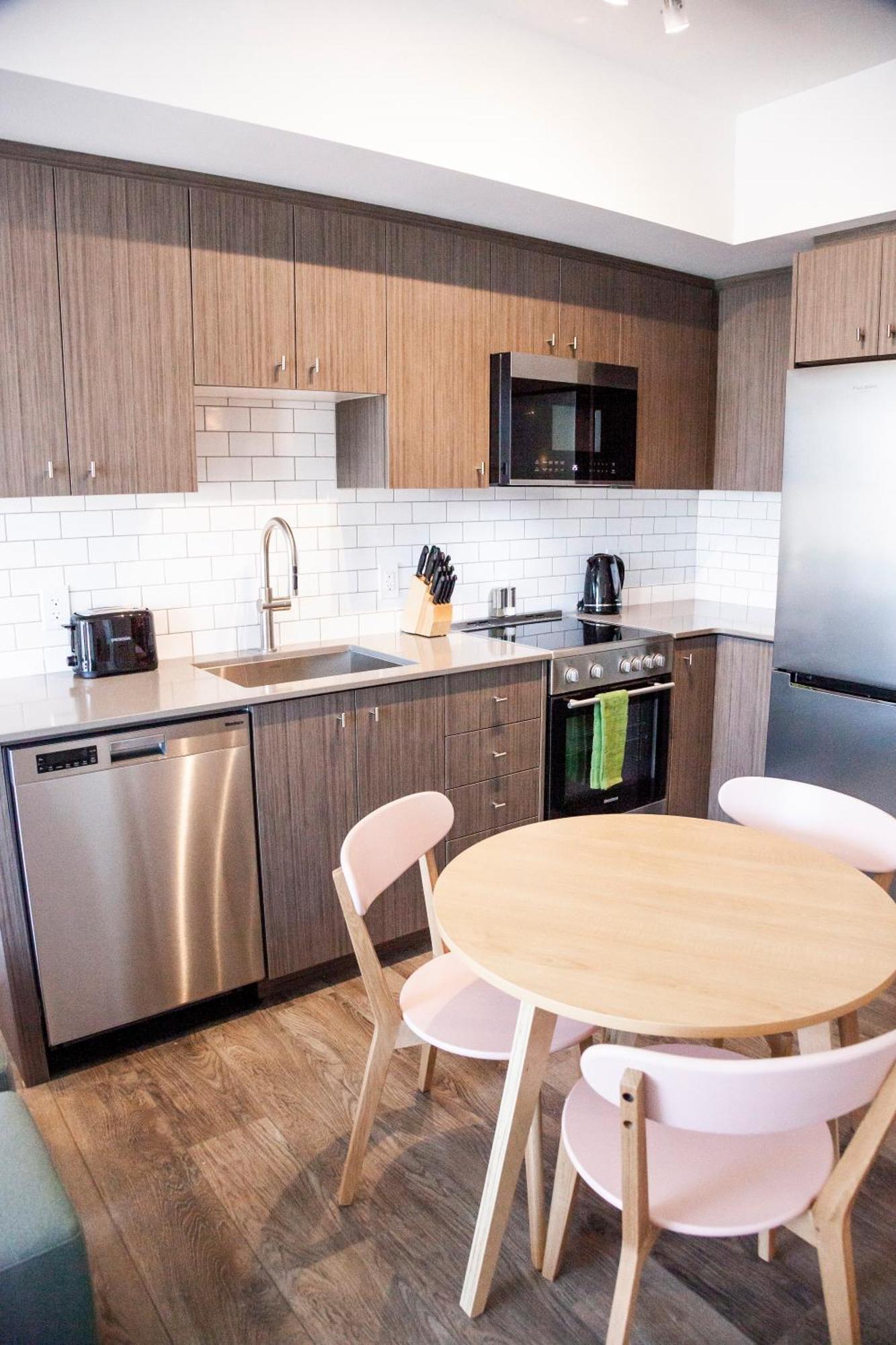 The Laundry Rooms Station Park Kitchener Extérieur photo